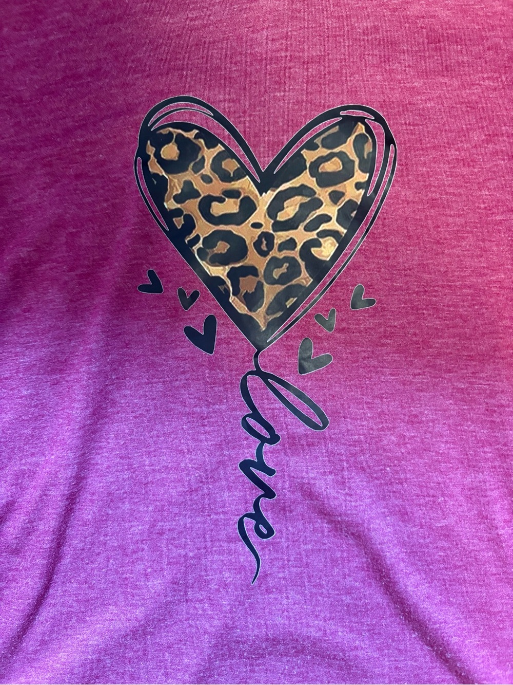 Women’s V-Neck Pink Leopard Heart Graphic Tee With Matching Earrings - Picture 7 of 8